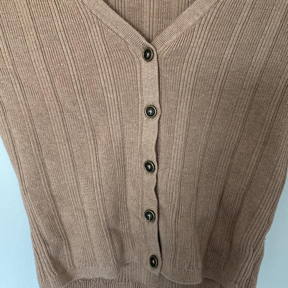 Guess Cropped Long Sleeve Sweater - Picture 5 of 7